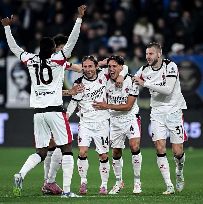 末节被弃用！周琦高效砍两双，杀伤力十足无奈罚球一般