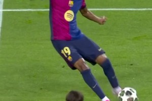 球迷：今天这队真的帅疯了