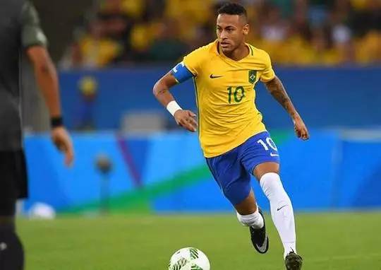 曼城斯特林关键进球锁定三分