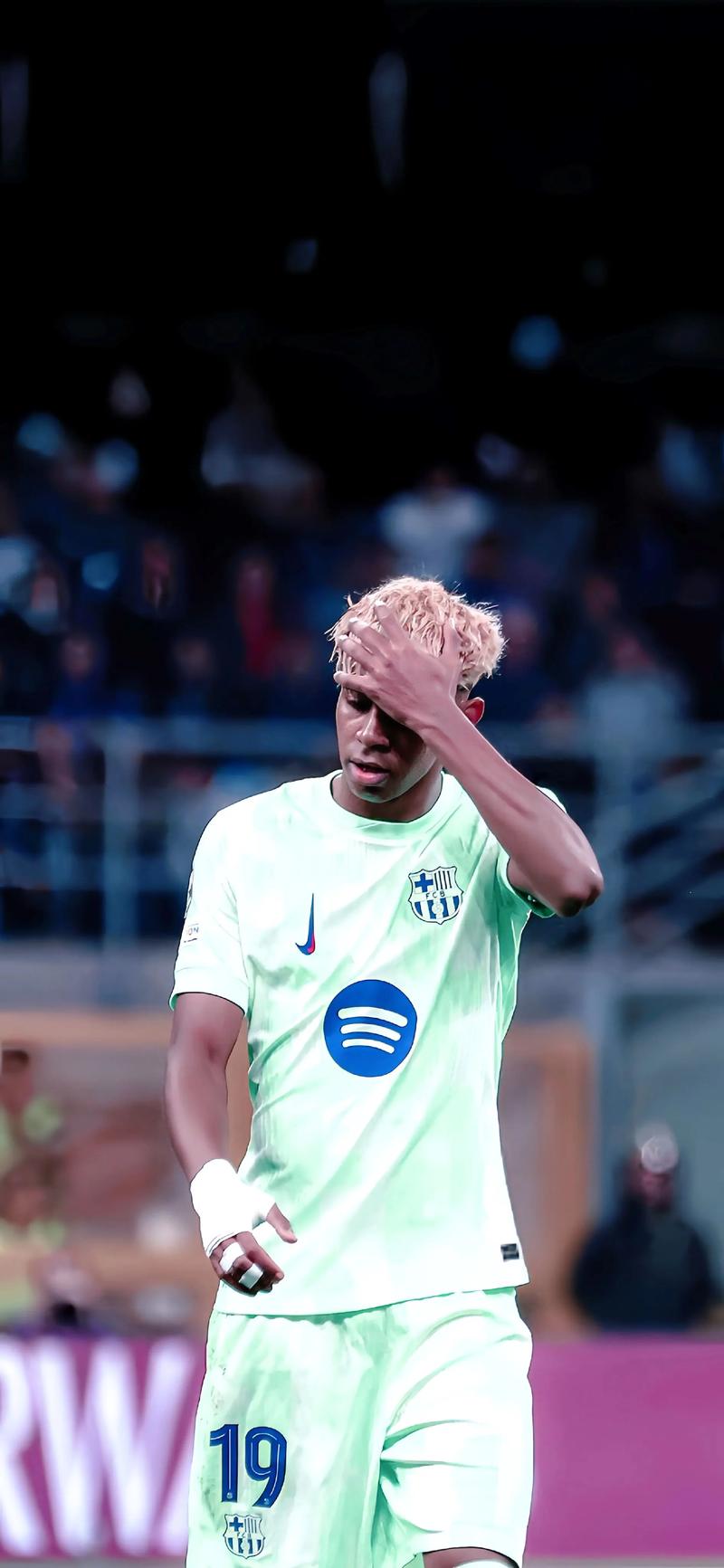 康宁汉姆半场15+7+4，超七成命中率带队领先17分