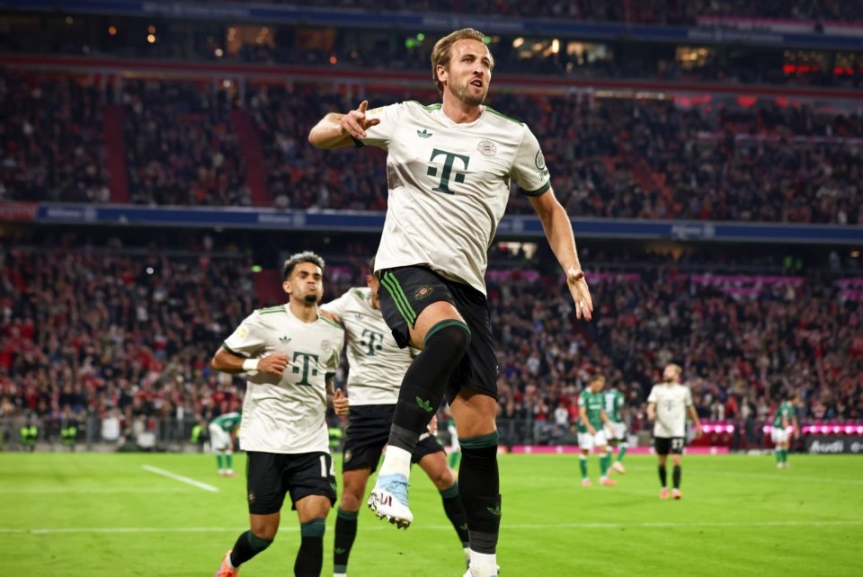 莱万：现在最好不要谈论亚马尔；合同的事我不着急