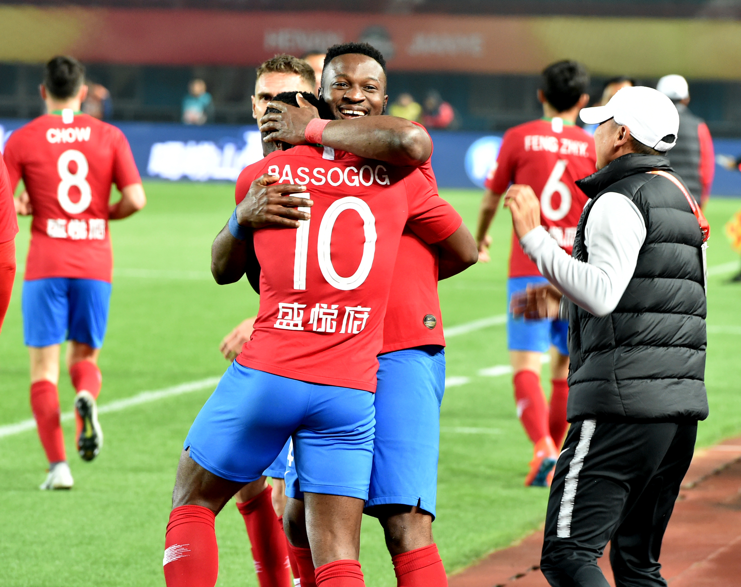 法甲战报：南野拓实一击制胜，十人摩纳哥1-0险胜巴黎